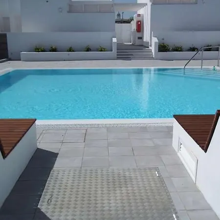 Playa Honda Sleeps 4 Pool Wifi
