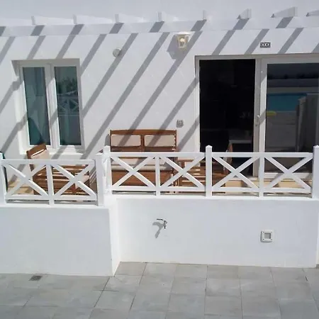Playa Honda Sleeps 4 Pool Wifi Lejlighed